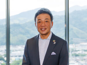 八木 稔